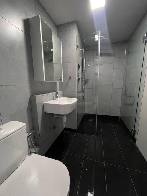 Apartamento Jesselton Quay,2Br,4-5Pax,Mountain View Kota Kinabalu Exterior foto